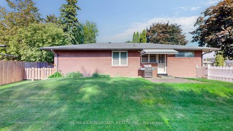 Photo 42 at 457 Paliser Court N, Harding, Richmond Hill