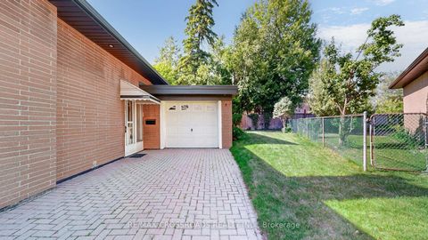Photo 45 at 457 Paliser Court N, Harding, Richmond Hill