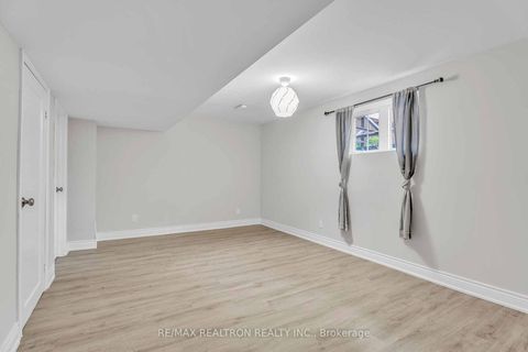 Photo 41 at 18 Augustine Avenue, Oak Ridges, Richmond Hill