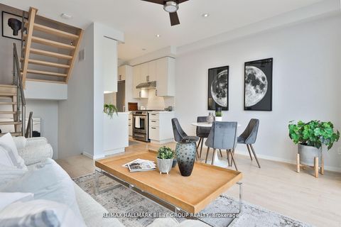 Photo 5 at 4 - 126 Spadina Road, Annex, Toronto