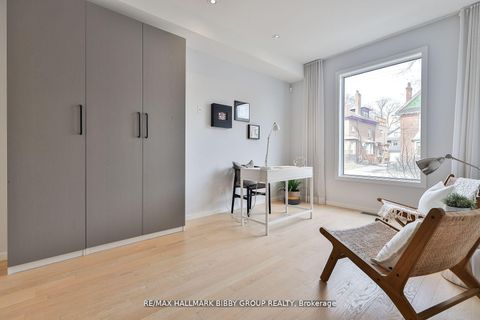 Photo 17 at 4 - 126 Spadina Road, Annex, Toronto