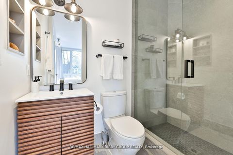 Photo 23 at 4 - 126 Spadina Road, Annex, Toronto