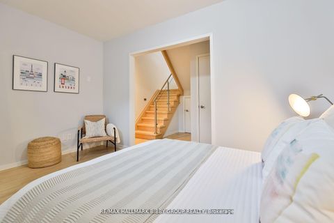 Photo 26 at 4 - 126 Spadina Road, Annex, Toronto