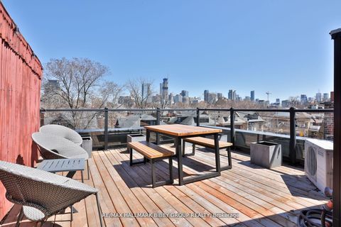 Photo 32 at 4 - 126 Spadina Road, Annex, Toronto