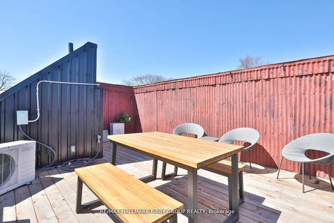 Photo 33 at 4 - 126 Spadina Road, Annex, Toronto
