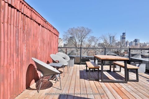 Photo 35 at 4 - 126 Spadina Road, Annex, Toronto