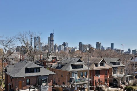 Photo 39 at 4 - 126 Spadina Road, Annex, Toronto