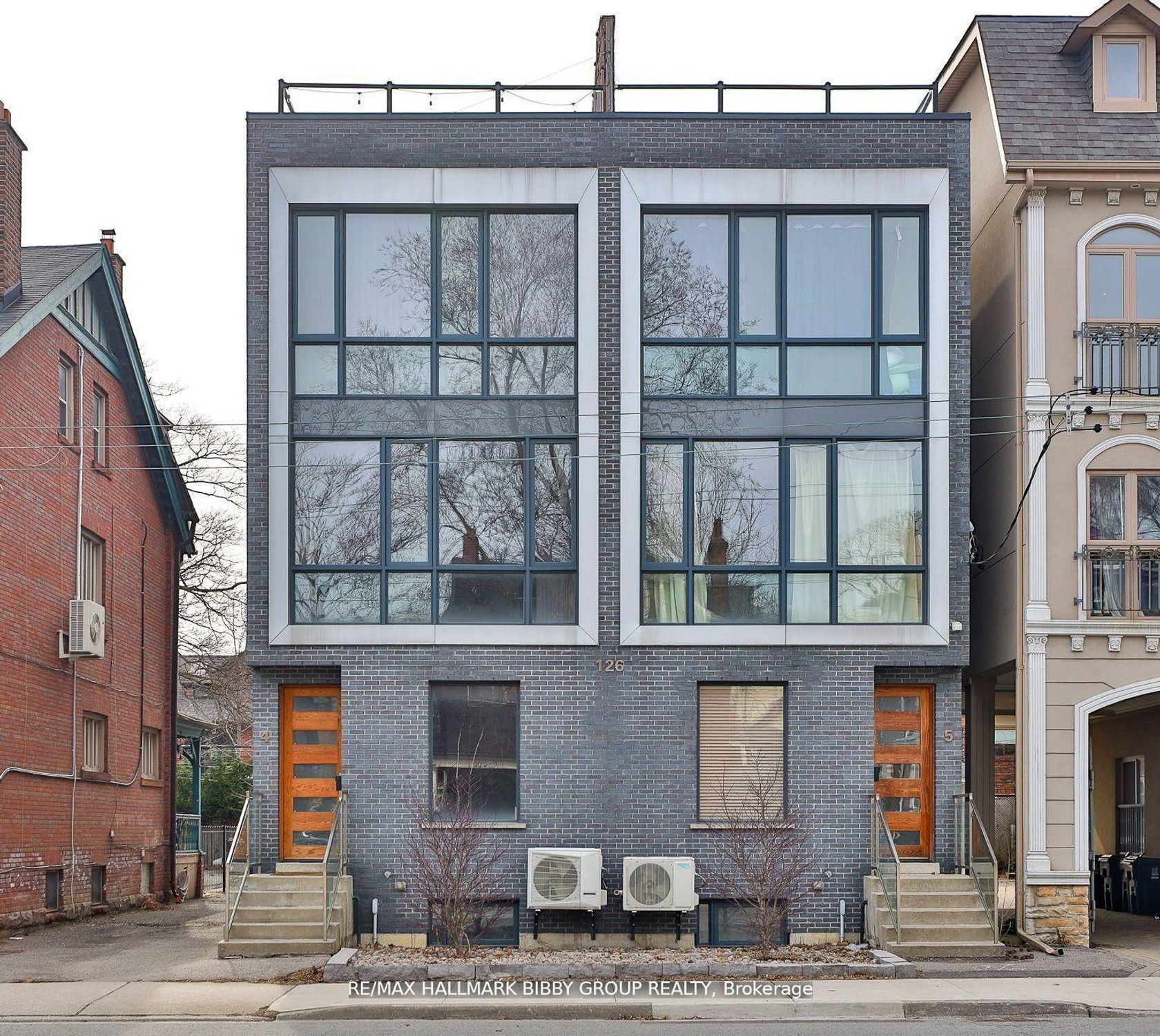 4 - 126 Spadina Road, Annex, Toronto 