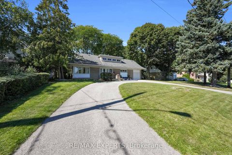 Photo 3 at 20 Havenridge Drive, The Westway, Toronto