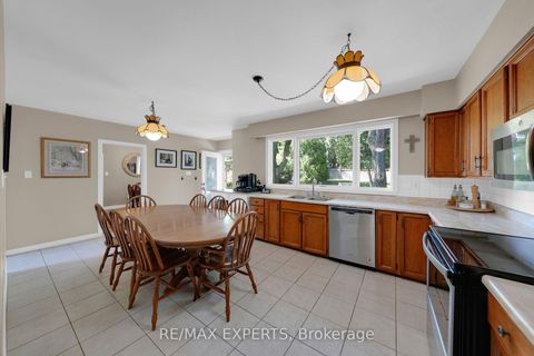 Photo 10 at 20 Havenridge Drive, The Westway, Toronto