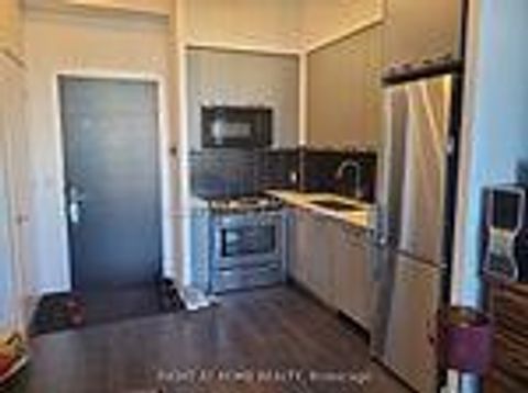 Photo 2 at 335 - 9471 Yonge Street, Observatory, Richmond Hill