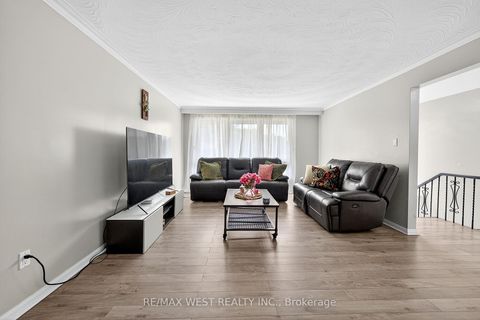 Photo 5 at 54 Barker Avenue, Beaumonde Heights, Toronto