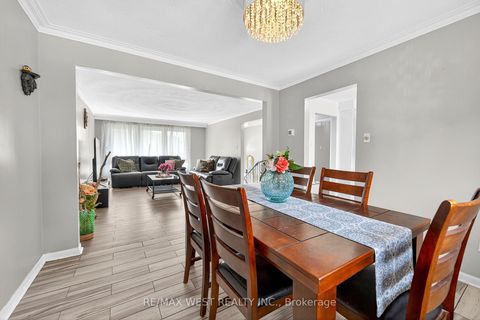 Photo 8 at 54 Barker Avenue, Beaumonde Heights, Toronto