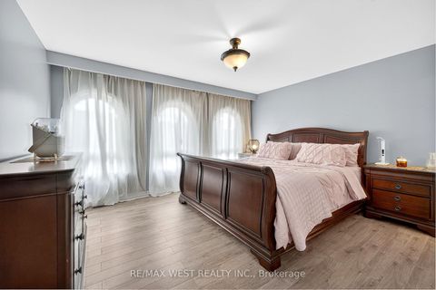 Photo 12 at 54 Barker Avenue, Beaumonde Heights, Toronto