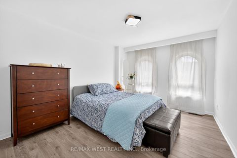 Photo 13 at 54 Barker Avenue, Beaumonde Heights, Toronto