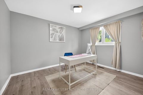 Photo 14 at 54 Barker Avenue, Beaumonde Heights, Toronto