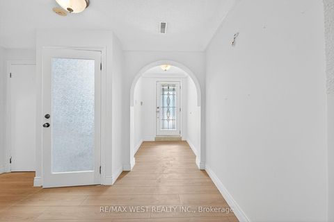 Photo 17 at 54 Barker Avenue, Beaumonde Heights, Toronto
