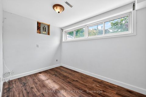 Photo 22 at 54 Barker Avenue, Beaumonde Heights, Toronto
