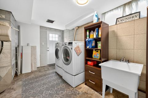 Photo 24 at 54 Barker Avenue, Beaumonde Heights, Toronto