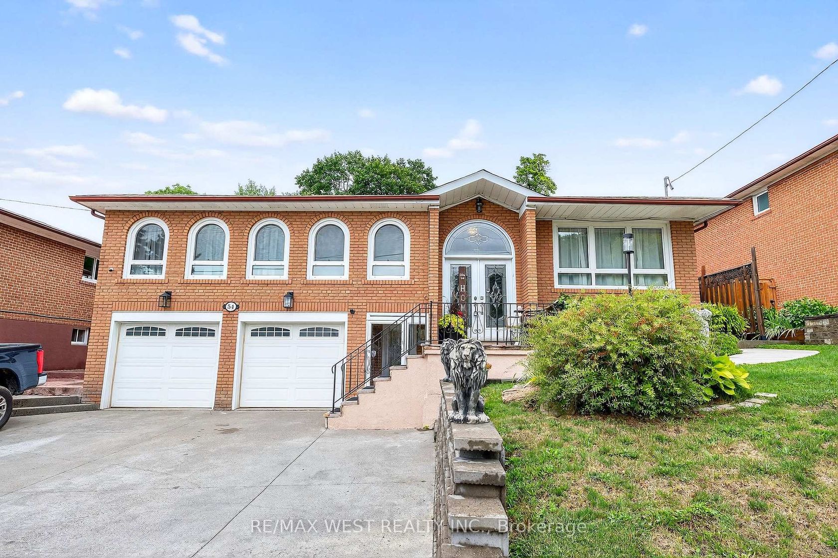54 Barker Avenue, Beaumonde Heights, Toronto 