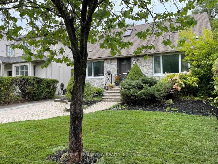 Photo 3 at 64 Ridgevale Drive, Lawrence, Toronto
