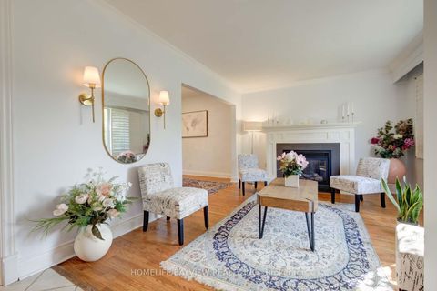 Photo 6 at 64 Ridgevale Drive, Lawrence, Toronto