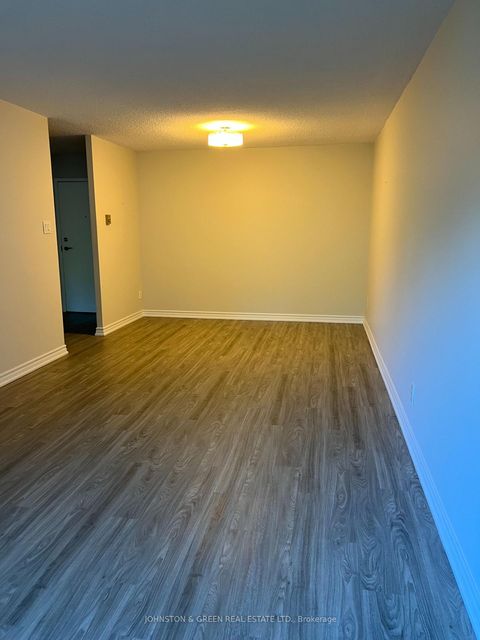 Photo 3 at 311 - 40 Baif Boulevard, North Richvale, Richmond Hill