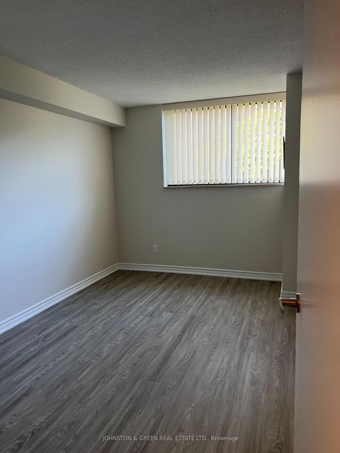 Photo 10 at 311 - 40 Baif Boulevard, North Richvale, Richmond Hill