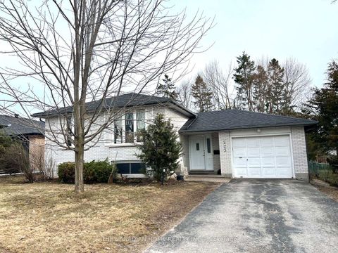Photo 0 at 223 Rose Street, Wellington, Barrie Photo 0 at 223 Rose Street, Wellington, Barrie