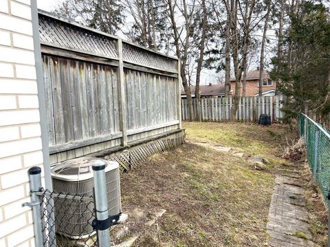 Photo 3 at 223 Rose Street, Wellington, Barrie Photo 3 at 223 Rose Street, Wellington, Barrie