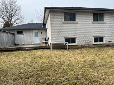 Photo 4 at 223 Rose Street, Wellington, Barrie