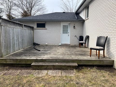 Photo 8 at 223 Rose Street, Wellington, Barrie Photo 8 at 223 Rose Street, Wellington, Barrie