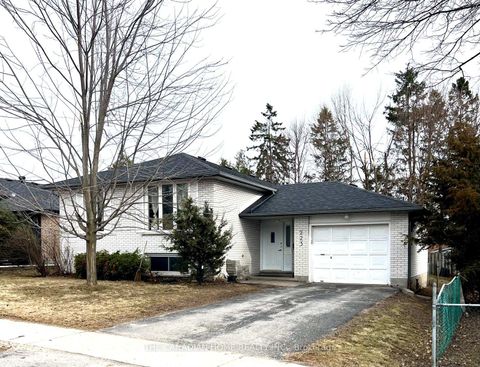 Photo 34 at 223 Rose Street, Wellington, Barrie Photo 34 at 223 Rose Street, Wellington, Barrie