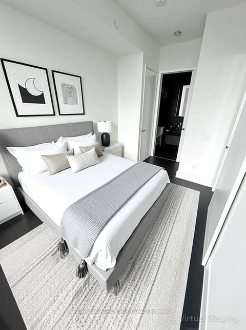 Photo 2 at 5804 - 11 Yorkville Avenue, Annex, Toronto