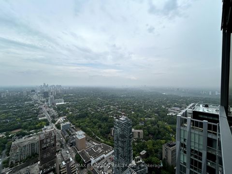 Photo 19 at 5804 - 11 Yorkville Avenue, Annex, Toronto