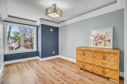 Photo 28 at 759 Eglinton Avenue E, Leaside, Toronto