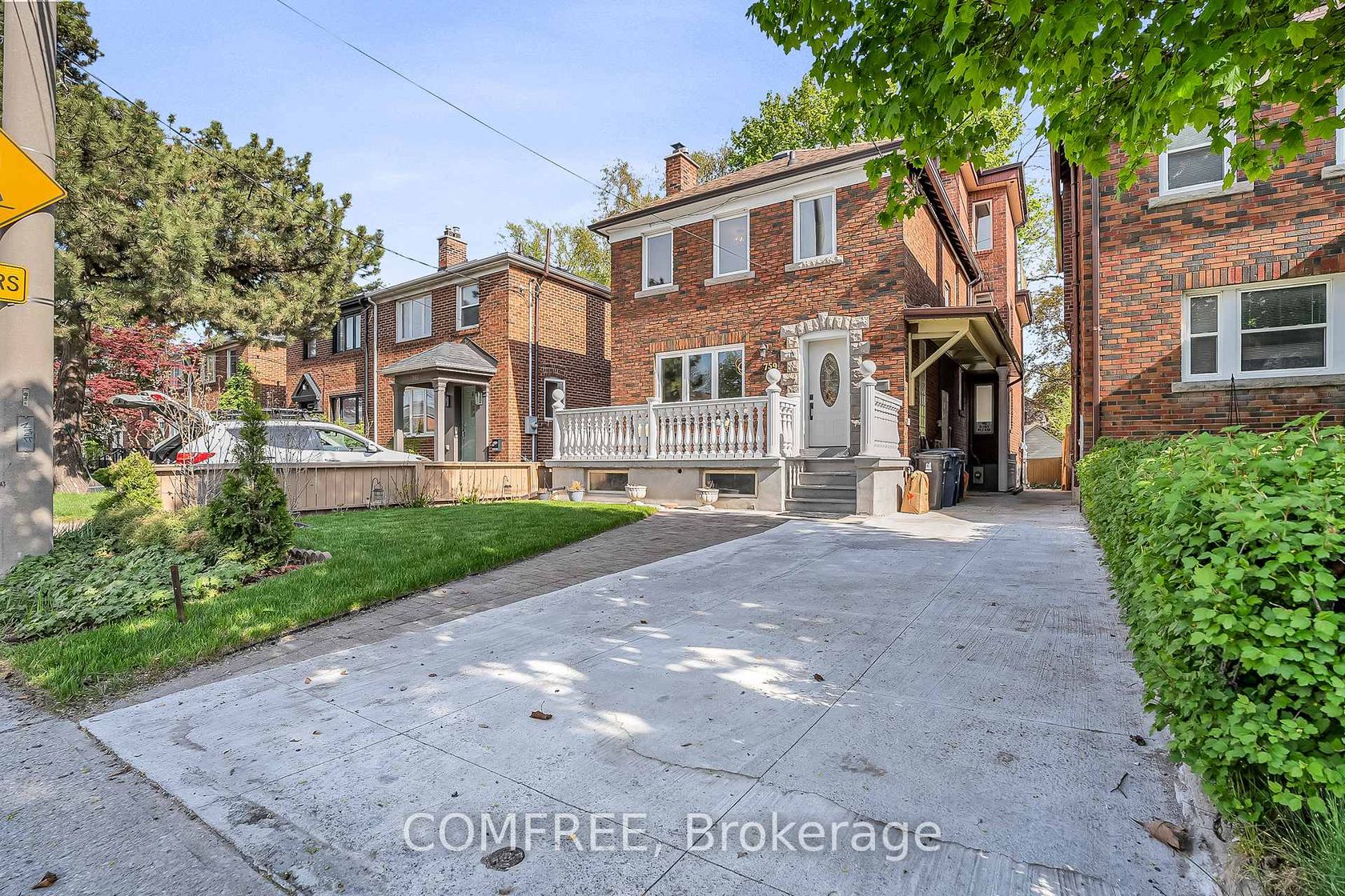 759 Eglinton Avenue E, Leaside, Toronto 