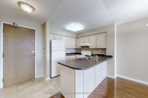 Photo 11 at 1003 - 9 Northern Heights Drive, Langstaff, Richmond Hill