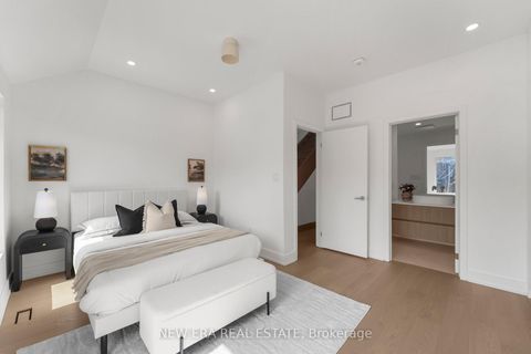 Photo 16 at 113 Bellwoods Avenue, Bellwoods, Toronto