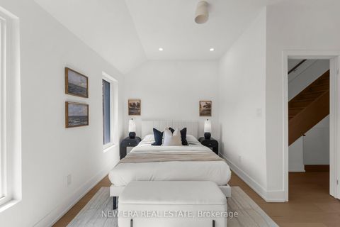 Photo 18 at 113 Bellwoods Avenue, Bellwoods, Toronto