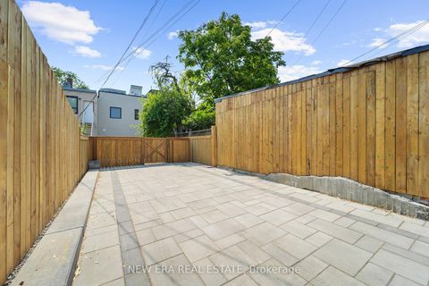 Photo 34 at 113 Bellwoods Avenue, Bellwoods, Toronto