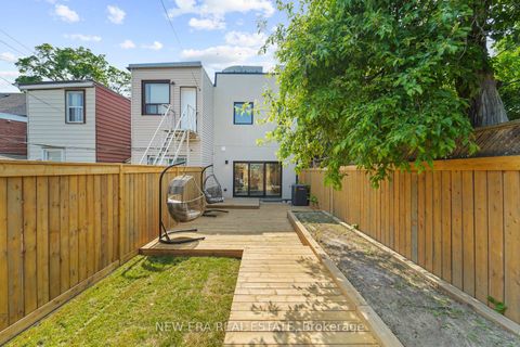 Photo 35 at 113 Bellwoods Avenue, Bellwoods, Toronto