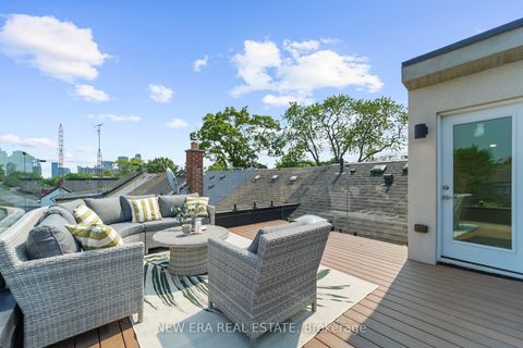 Photo 37 at 113 Bellwoods Avenue, Bellwoods, Toronto