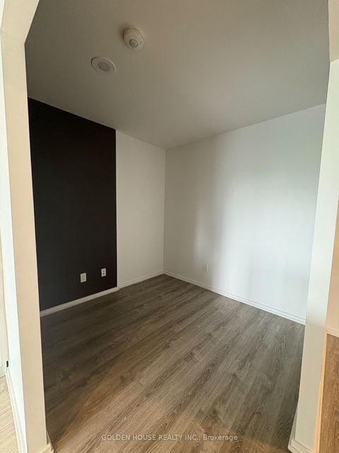 Photo 5 at 735 - 8 Hillsdale Avenue E, Mount Pleasant West, Toronto