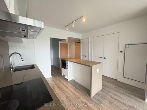 Photo 14 at 735 - 8 Hillsdale Avenue E, Mount Pleasant West, Toronto