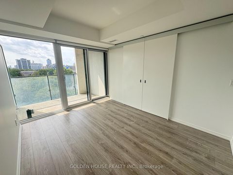 Photo 22 at 735 - 8 Hillsdale Avenue E, Mount Pleasant West, Toronto