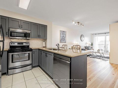 Photo 2 at 709 - 18 Harding Boulevard, Harding, Richmond Hill