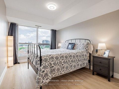 Photo 12 at 709 - 18 Harding Boulevard, Harding, Richmond Hill