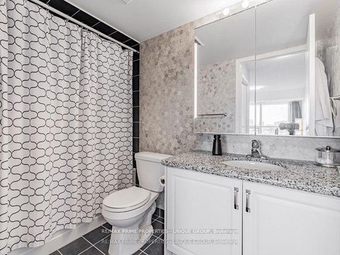 Photo 14 at 709 - 18 Harding Boulevard, Harding, Richmond Hill