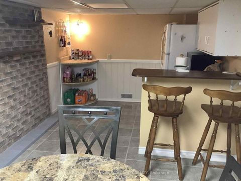 Photo 14 at 28 Indian Arrow Road, North Shore, Barrie